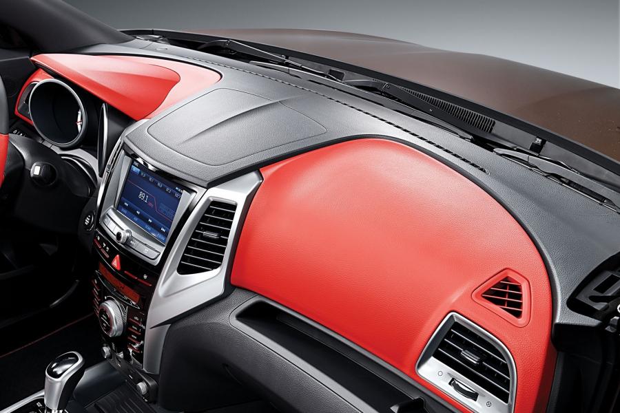  SsangYong Tivoli 2015 года  (KR) (фото 15 из 20)